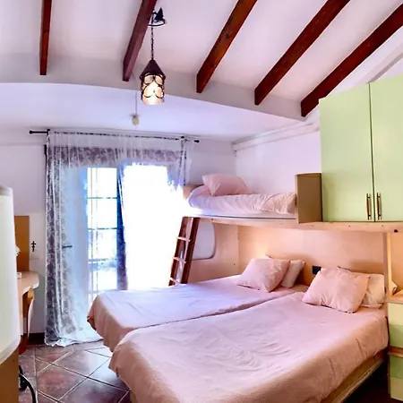 'your Home-fairway-tenerife Sur' بيت للعطل